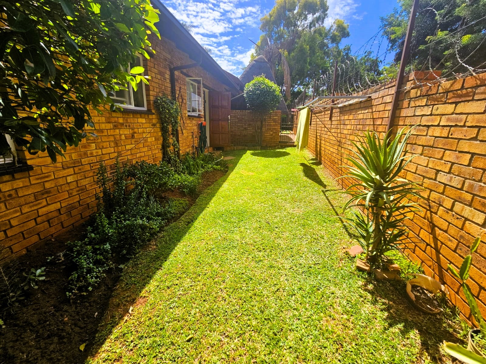 2 Bedroom Property for Sale in Safari Gardens North West